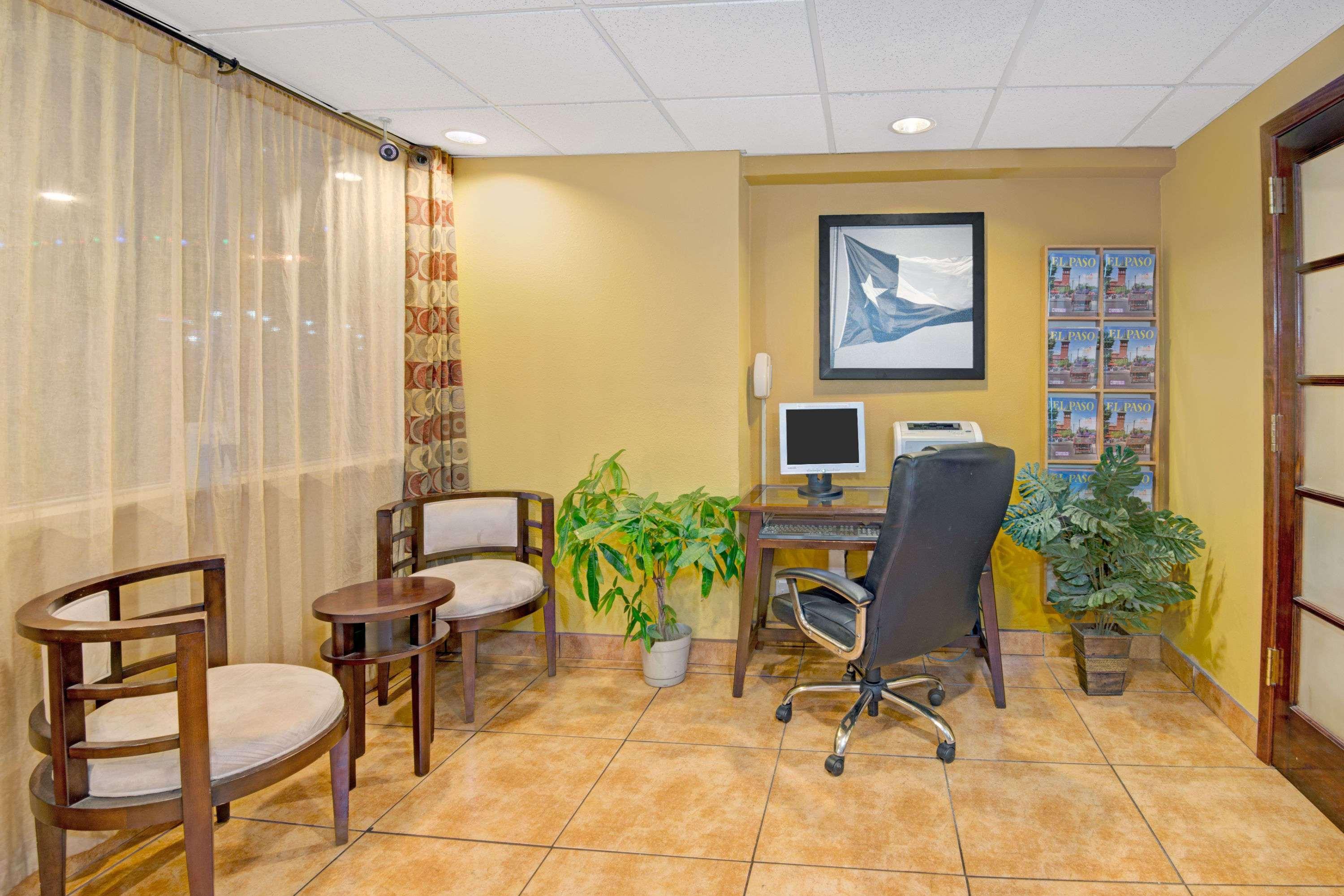 Hotel Super 8 By Wyndham El Paso Airport Zewnętrze zdjęcie